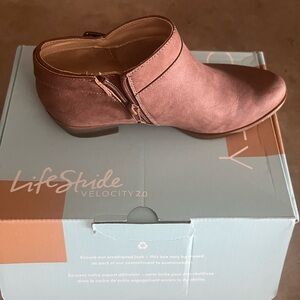 Life Stride Women's Brown Ankle Booties